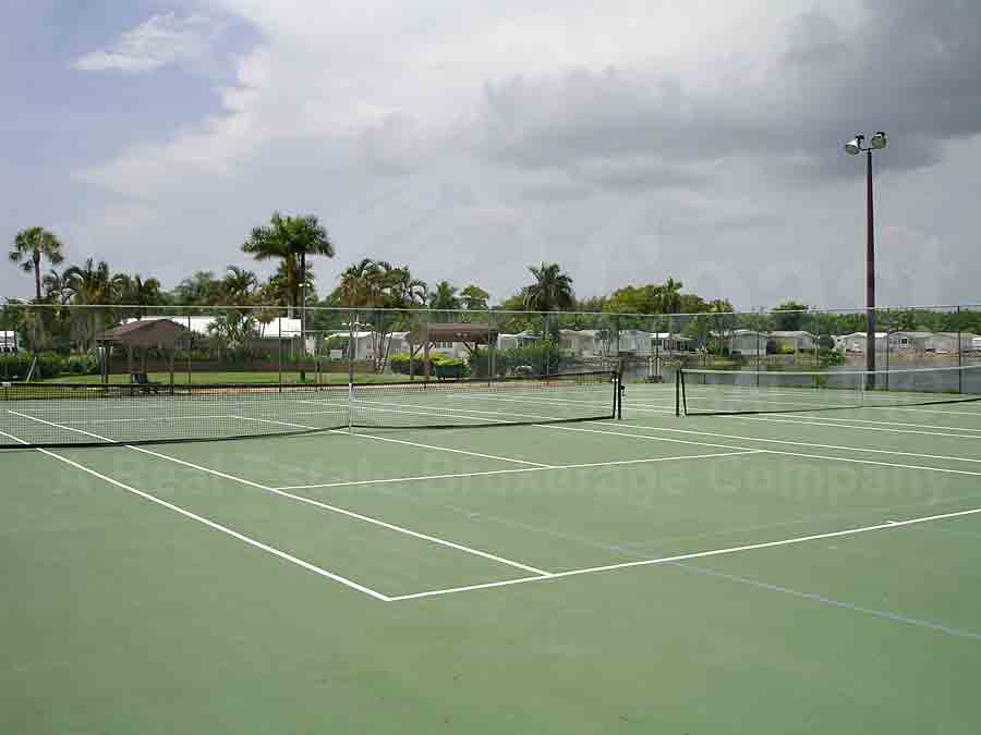 IMPERIAL WILDERNESS Tennis Courts